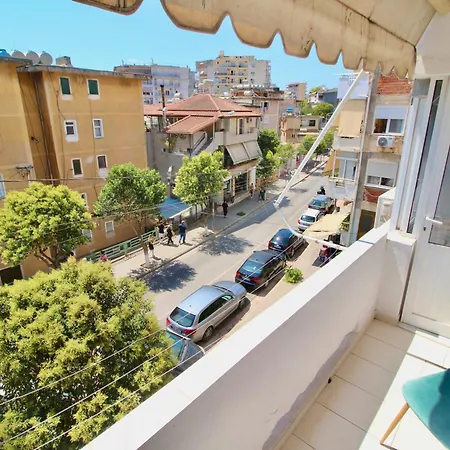 Center Apartment *